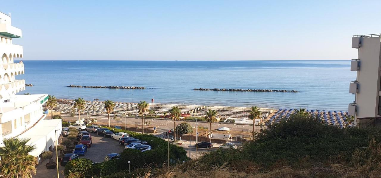 Tramonto Sul Mare Bed and Breakfast Termoli Exteriör bild