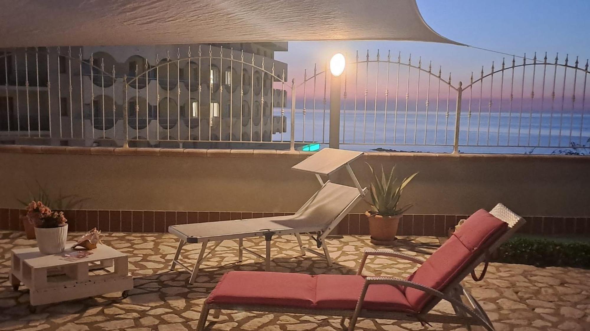 Tramonto Sul Mare Bed and Breakfast Termoli Exteriör bild